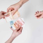 Quelle somme d’argent peut-on donner sans la déclarer aux impôts ? Quelle somme d’argent peut-on donner sans la déclarer aux impôts ?-EFTouch